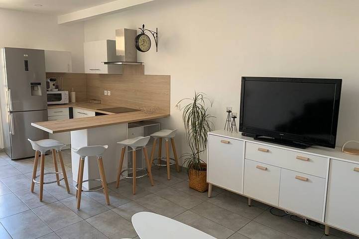 Location de vacances pour 4 personnes, avec balcon, animaux acceptés à Lunel