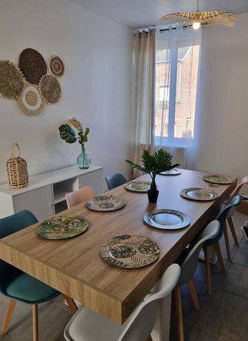 Gîte pour 7 personnes, avec jardin à Solesmes