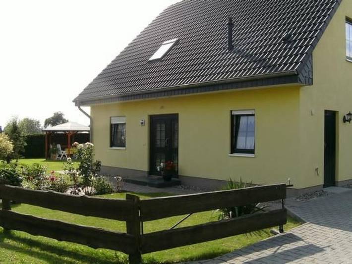 Ferienwohnung für 5 Personen, mit Terrasse und Garten in Penkow