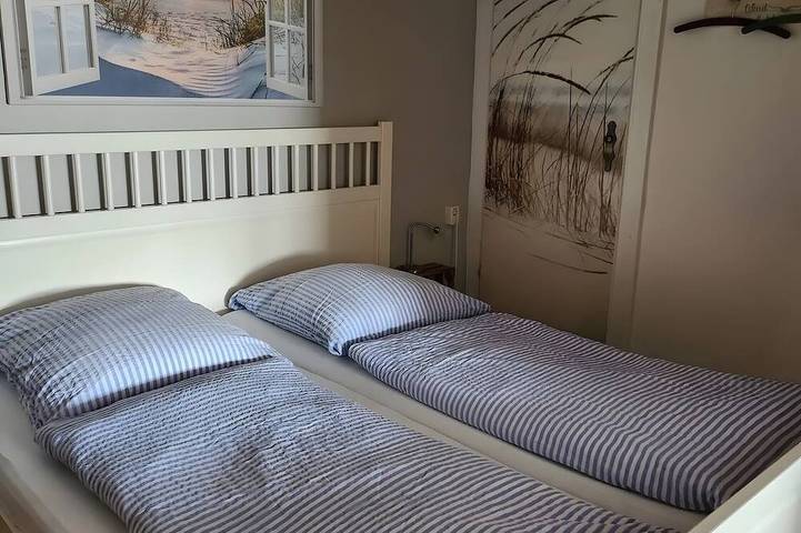 Ferienwohnung für 4 Personen, mit Garten in Friederikensiel - 2