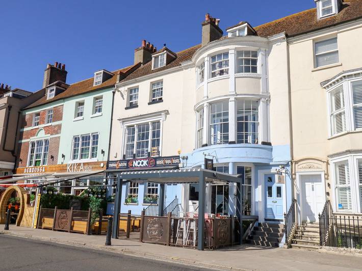 Apartment for 8 people in Weymouth