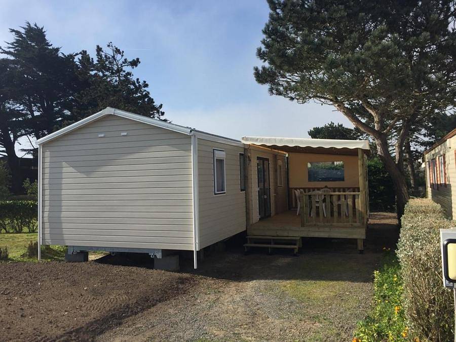 Camping Belle Etoile - Mobile home 8 persons - Comfort Covered Terrace in Gouville-sur-Mer, Coutances
