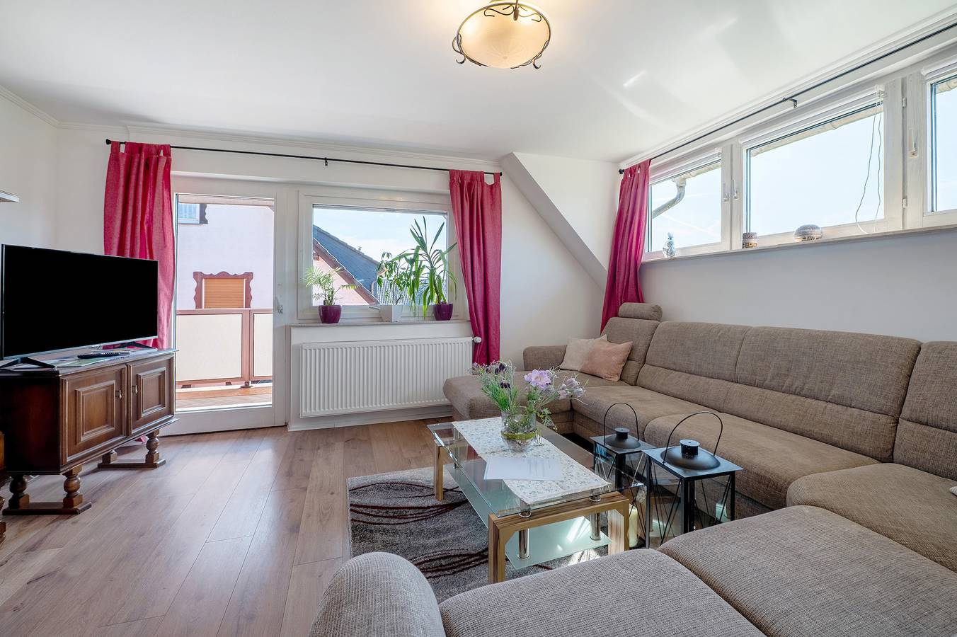 Entire apartment, Apartment 'Eulennest' with Mountain View, Private Garden and Wi-Fi in Nahetal