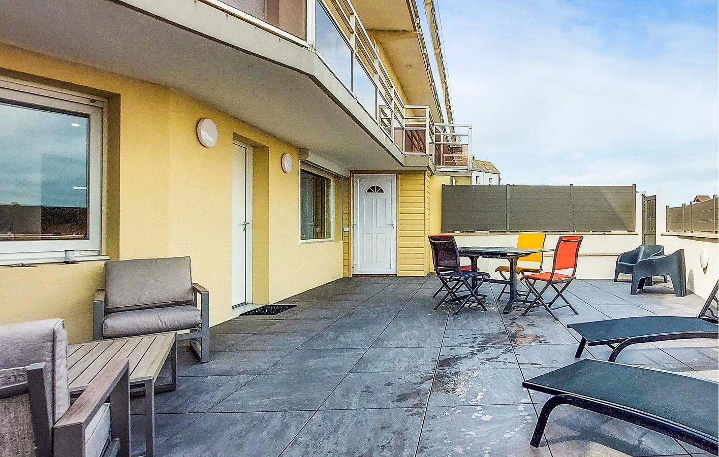 Apartamento vacacional entero, Acogedor Apartamento a 2km de la Playa con WiFi y Parking in Quiberville, Región de Dieppe