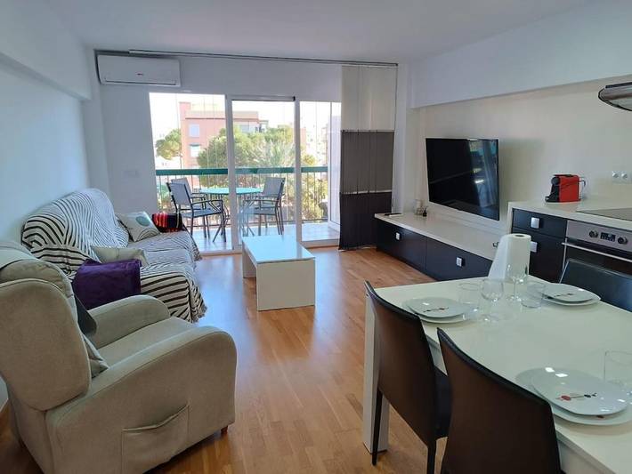 Apartamento de vacaciones para 4 personas, con jardín además de vistas y piscina - 1