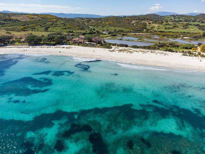 Gîte pour 4 personnes, avec piscine et terrasse à Pittulongu - 3