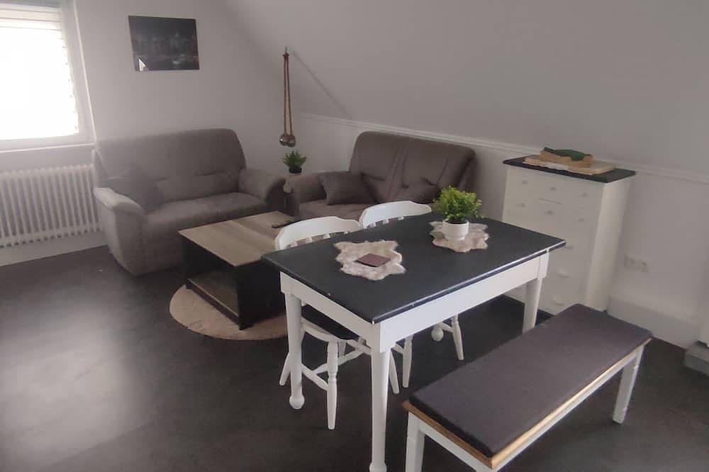 Ganze Wohnung, Erholung Pur : 3 Zimmer Wohnung mit 26 qm Terrasse im ( 1 Og ) Hunde erlaubt in Pulheim, Rhein-Erft-Kreis