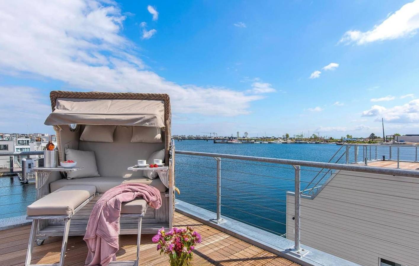 Apartment mit Meerblick, Terrasse und Parkplatz, 1000m zum Strand in Olpenitz, Kappeln