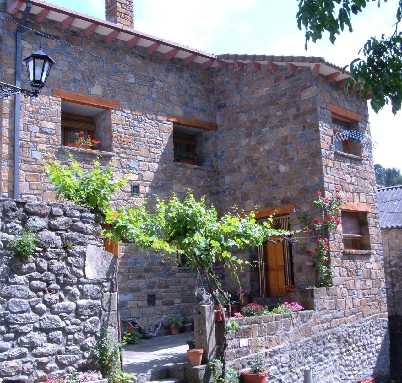 Casa Moreno in Hospital de Tella, Tella-Sin