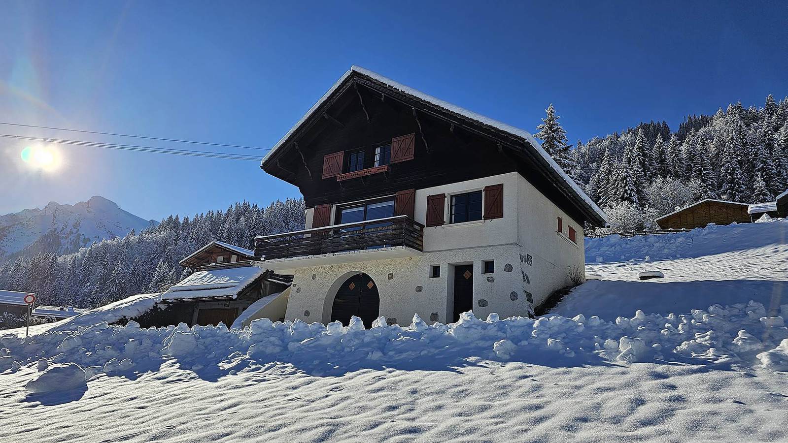Slopes nearby, panoramic view, fireplace, garage, Wi-Fi access (Foret) in La Clusaz, Región de Annecy
