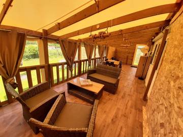 Maison de campagne pour 5 personnes, avec piscine ainsi que vue et jardin, animaux acceptés dans l' Aisne