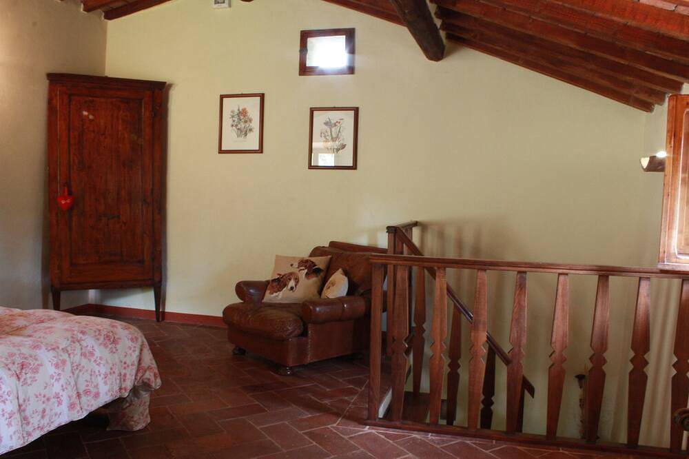 Villa di campagna indipendente con giardino a Montepulciano in Toscana in Montepulciano, Siena e dintorni