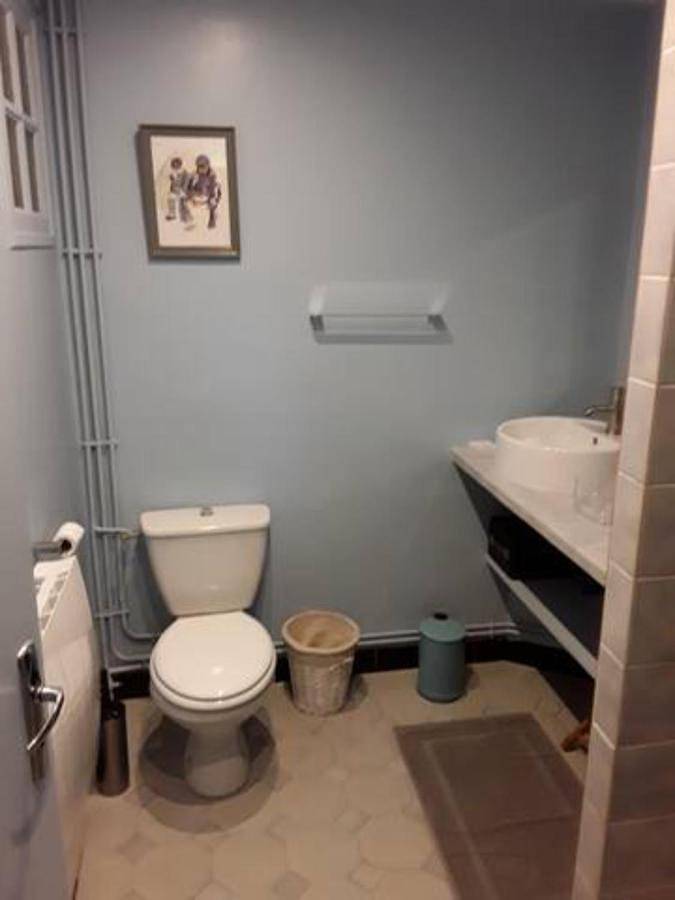 Location de vacances pour 5 personnes, avec jardin à Queaux - 2