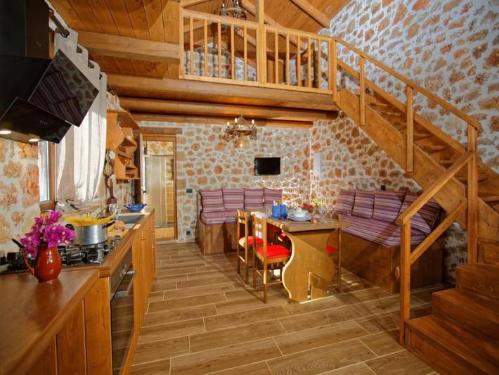 Location de vacances pour 4 personnes, avec jardin et balcon ainsi que jacuzzi et sauna, adapté aux familles dans Malia - 2