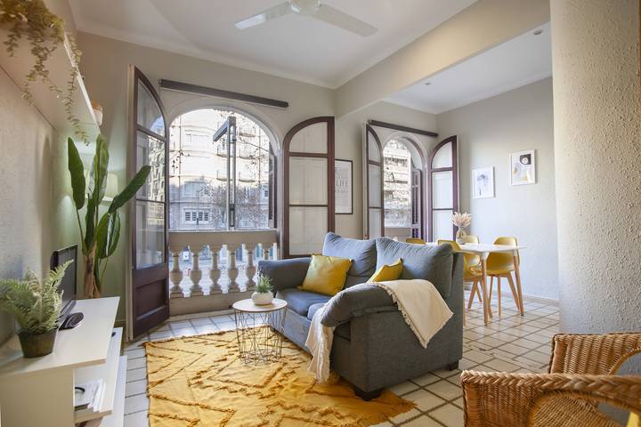 Apartment for 4 people, with balcony in Barcelona