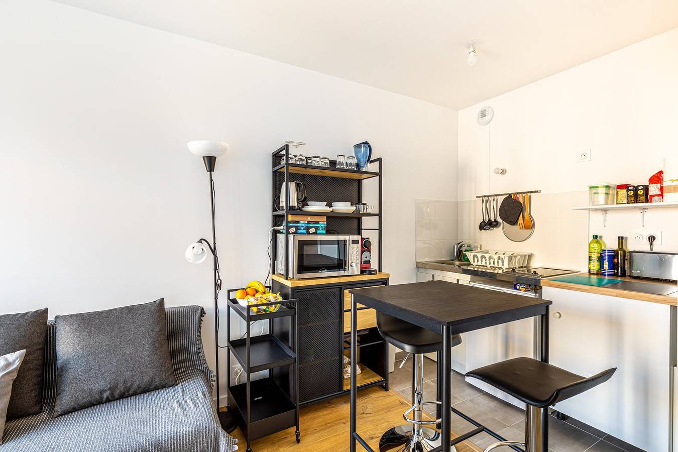 Studio entier, Guestready - Joli Studio lumineux avec balcon in Nanterre, Hauts-de-Seine