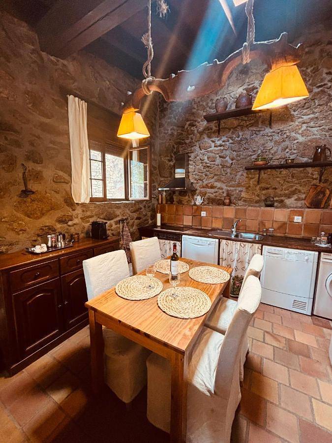 Casa Rural Los Cuartos de Gredos in Santa María de los Caballeros, Provincia de Ávila