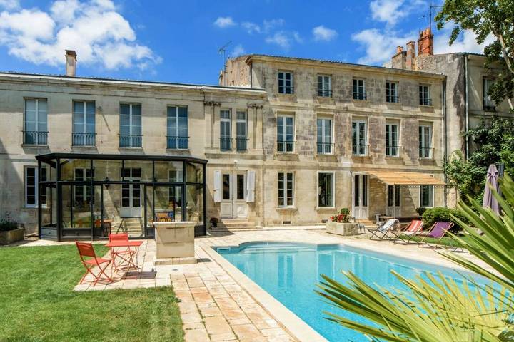 Chambre d’hôte pour 2 personnes, avec Terrasse ainsi que Jardin et Piscine