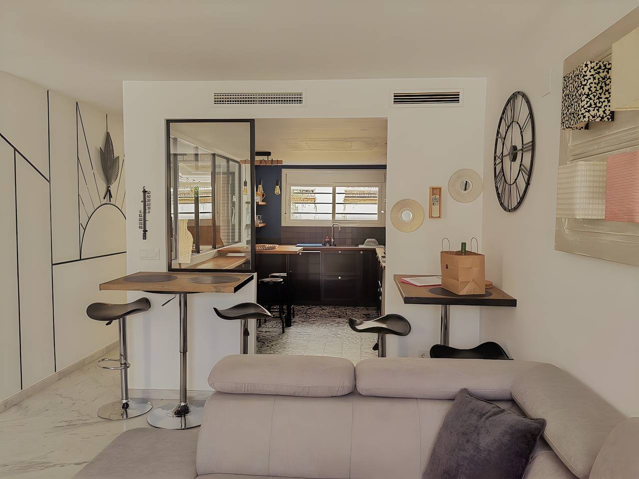 Vacation Home 'Adosado A Un Paso Del Mar' with Shared Pool, Wi-Fi and Air Conditioning in Javea Port, Jávea
