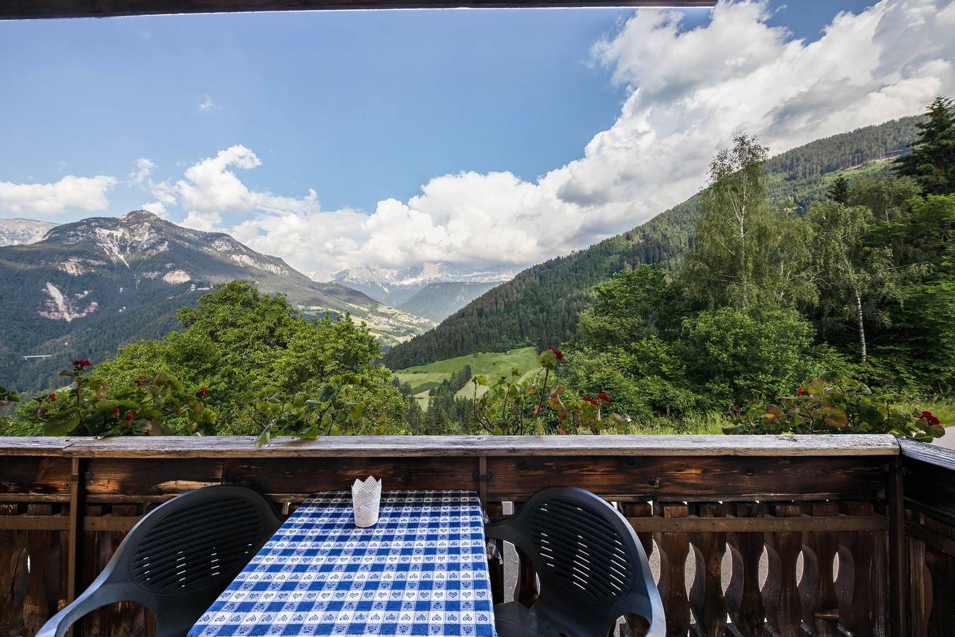 Hel lejlighed, Holiday Apartment "Grödnerhof - Peter" Mountain View, Wi-Fi, Terrace & Balcony in Karneid, Dolomiti Superski