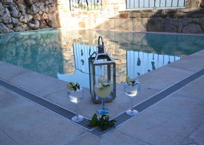 Casa rural para 6 personas, con vistas además de piscina y jardín, Se admiten mascotas en Gaucín - 2