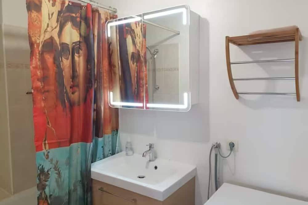 Ganze Wohnung, Spacious apartment - Paris St Denis, stade de France in Saint-Denis, Seine-Saint-Denis