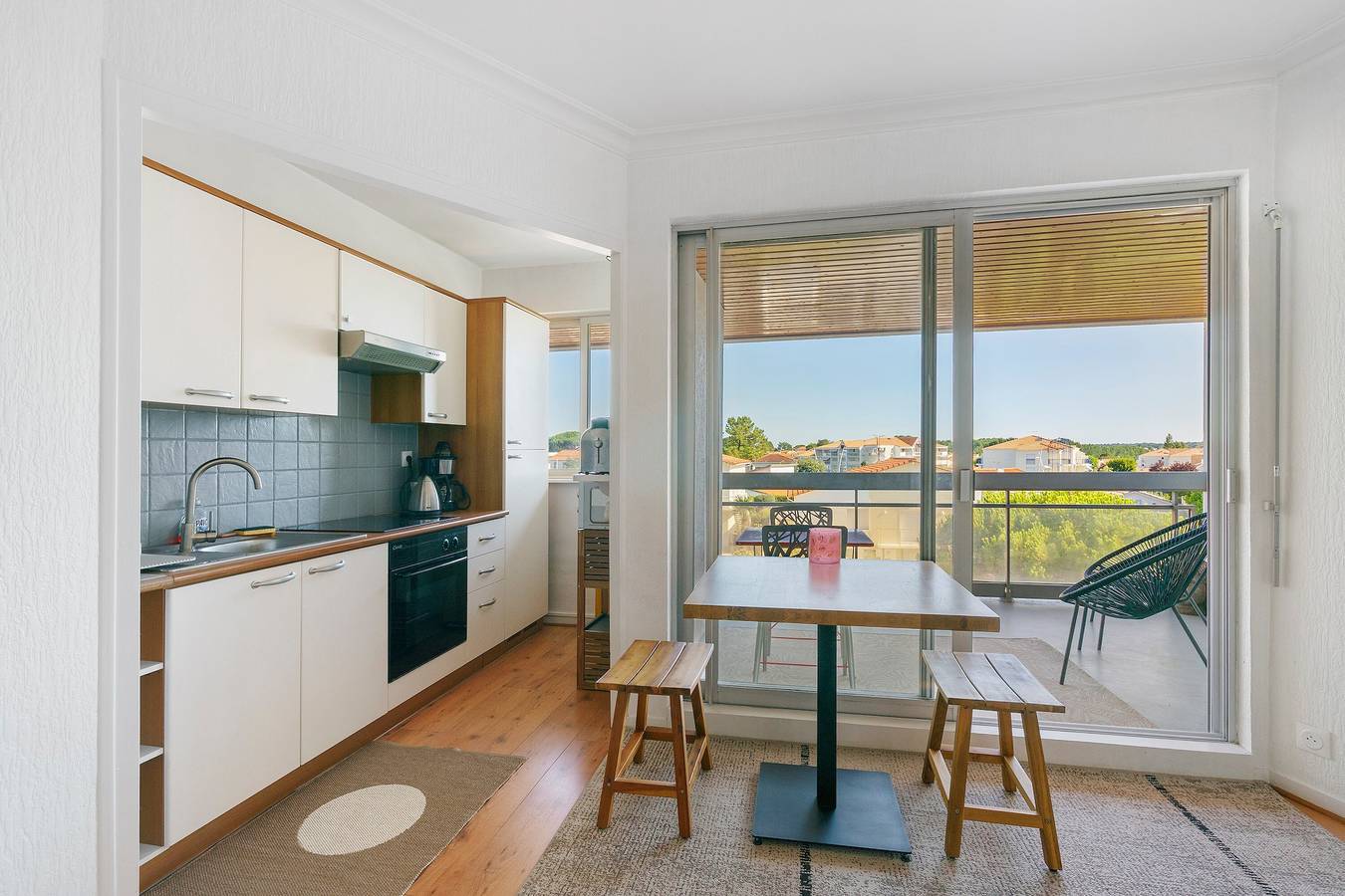 Appartement entier, Appartement 'Pontaillac Royan T2 Belle Terrasse' avec jardin privé et balcon in Vaux-sur-Mer, Côte de Beauté