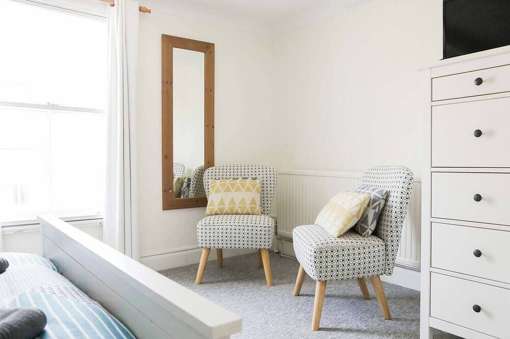 Entire apartment, Rooftops is a centrally located two-bedroom apartment, with everything on your doorstep. in Whitstable, Kent