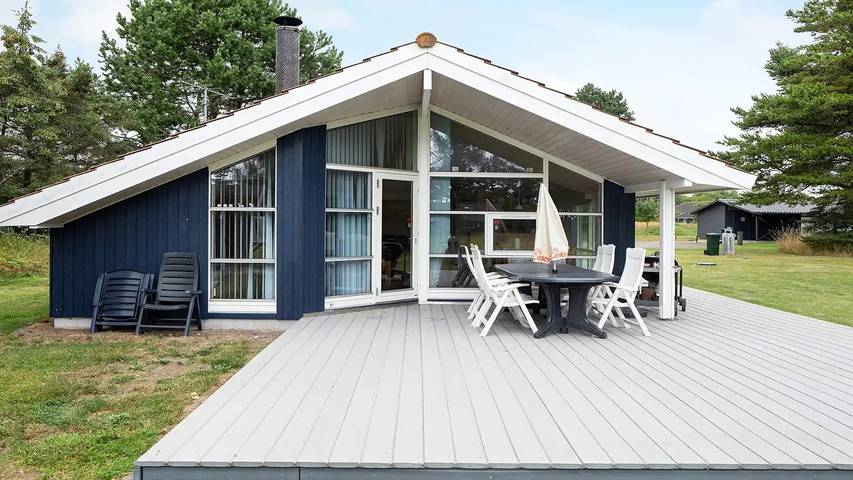 Ferienhaus für 9 Personen, mit Terrasse