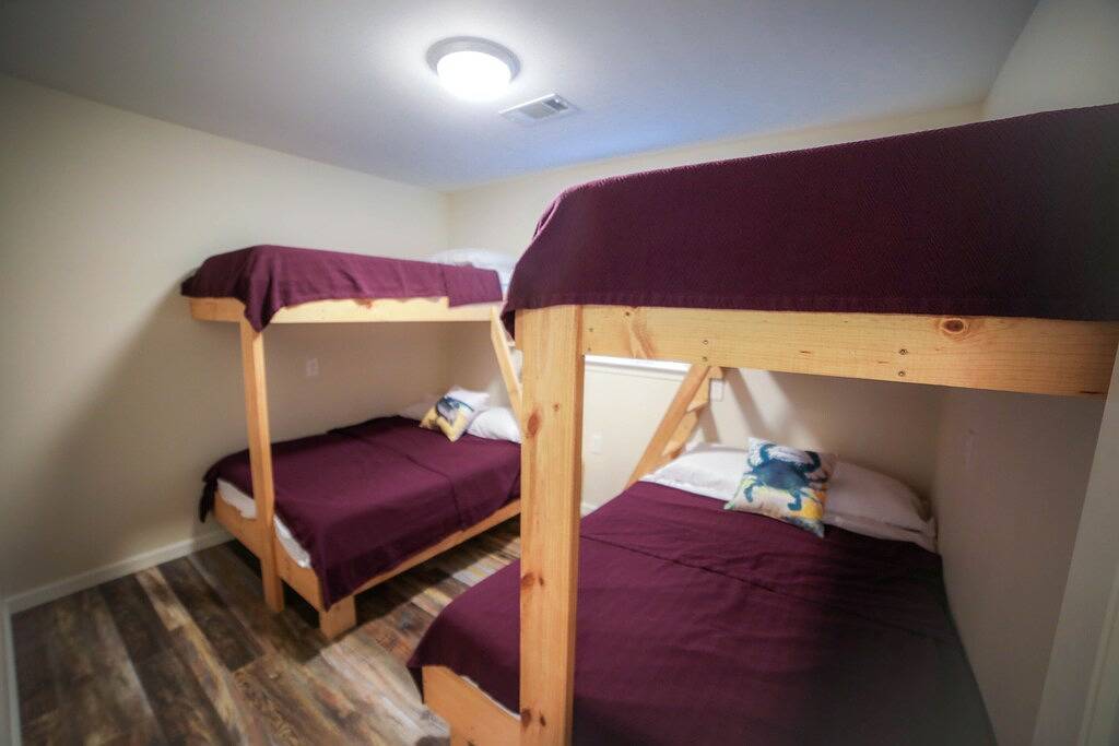 Kommen Sie und spielen Sie im Tiger's Den in Venedig, La! in Plaquemines Parish