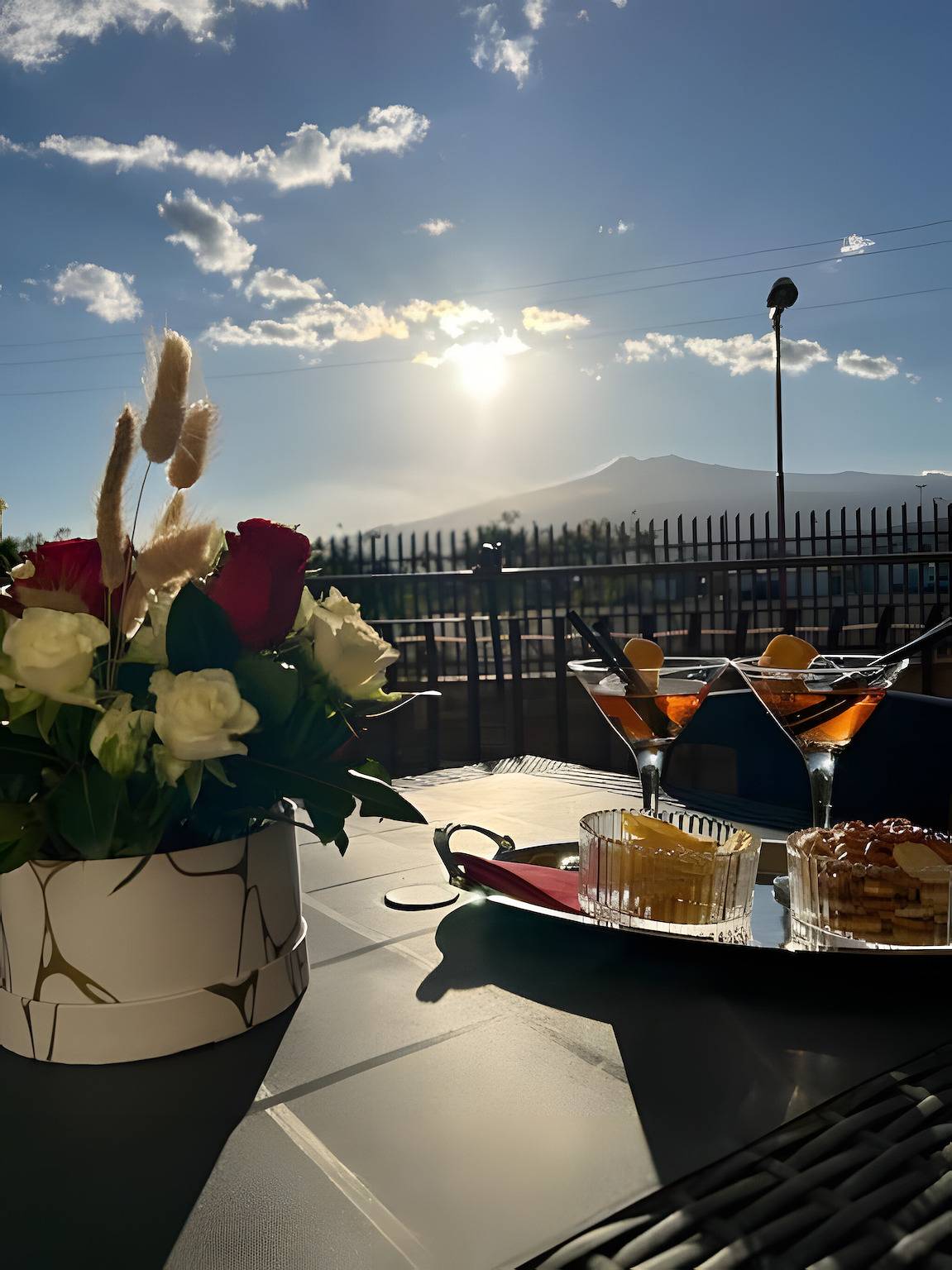 Ganzes Studio, Studio 'Da Pina E Lu' mit Bergblick, privater Terrasse und Klimaanlage in Chianchitta-Pallio, Giardini-Naxos
