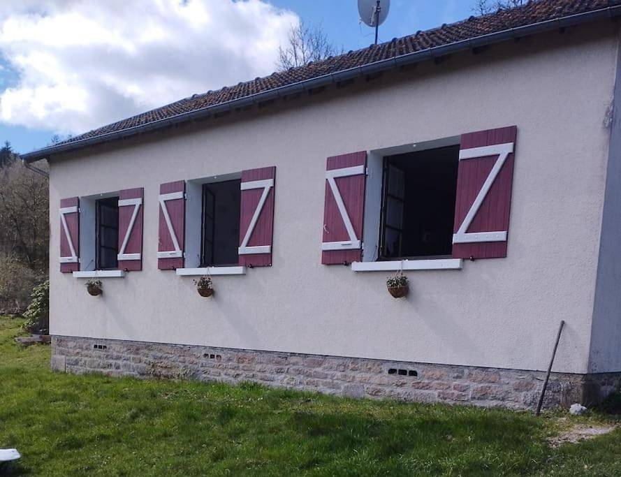 Maison indépendante à proximité des lacs in Saint-Pierre-Bellevue, Parc Naturel Régional de Millevaches en Limousin