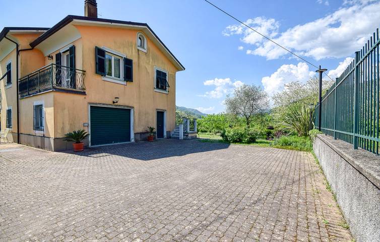 Agriturismo per 6 persone, con terrazza e giardino in Provincia di Genova