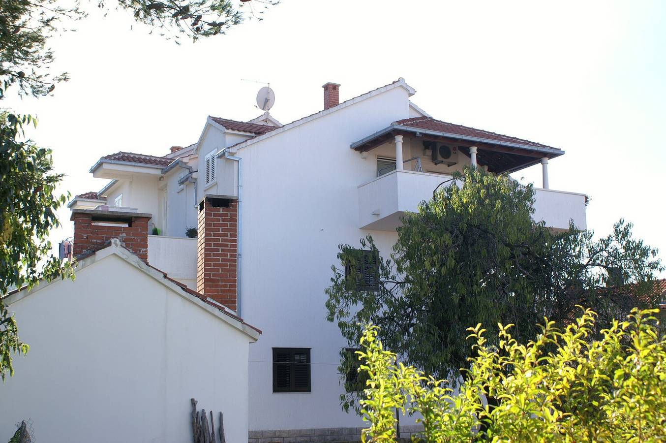 Ganze Wohnung, 3-Zimmer-Ferienwohnung mit Terrasse und Meerblick Supetar, Brac A-2956-a in Supetar, Brac