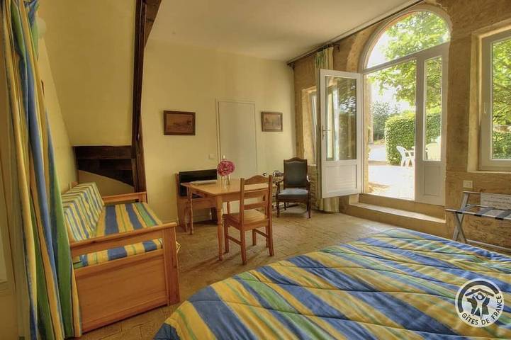 Location de vacances pour 2 personnes, avec jardin et piscine à Saint-Julien (Rhône) - 3