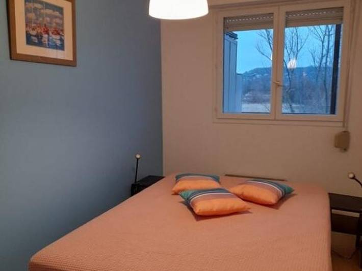 Apartamento inteiro, Apartamento renovado 2 piezas con logia vista al mar y estacionamiento en Villers-sur-Mer in Villers-sur-Mer, Lisieux (Região)