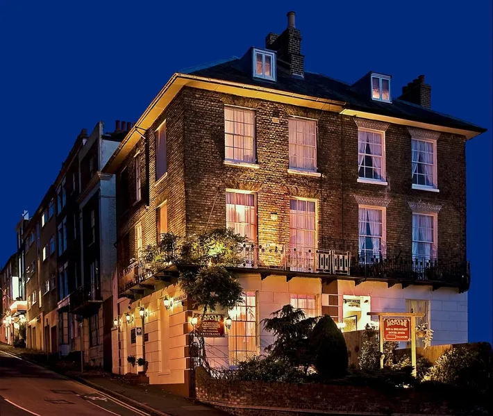Guesthouse for 10 people, with garden - 1