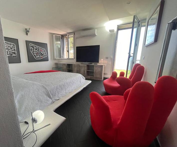 B&b per 2 persone, con panorama e giardino ad Andora