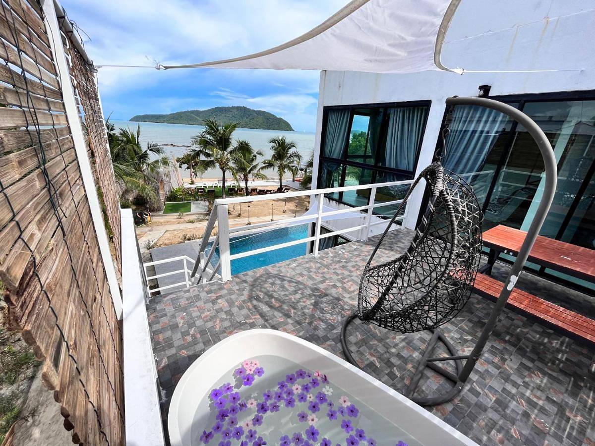 Beach Houses in Phuket