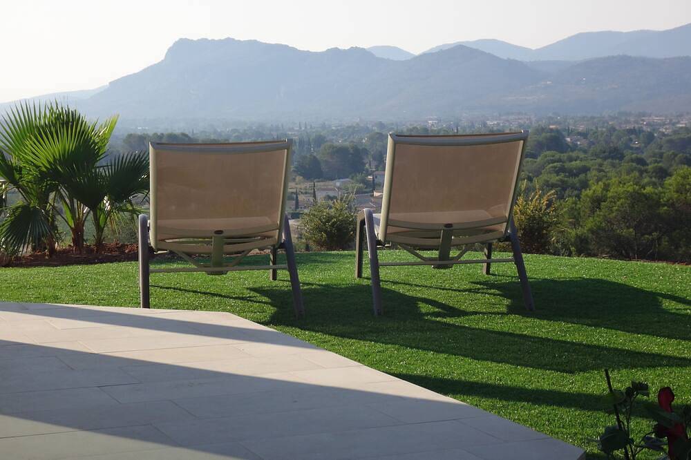 Apartamento entero, Estudio de 35 m2 en la villa cerca de golf St Endreol in La Motte, Region de Draguignan