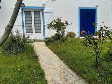 Gîte pour 4 personnes, avec jardin à Locmaria