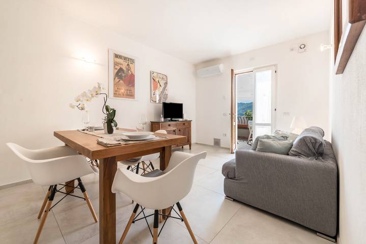 Appartamento intero, Appartamento "Le Cementine" con Vista Lago, Vista Montagna, Wi-Fi, A/C e Terrazza in Vesio, Tremosine