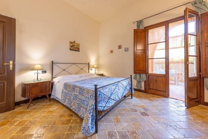 Ferienwohnung für 4 Personen, mit Garten und Kinderpool