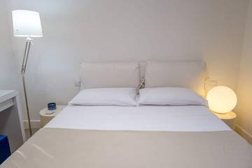 Villa for 4 Guests in Palermo, Palermo Province, Picture 2