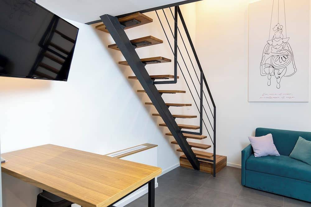 Apartamento entero, Estudio tipo loft triple superior con balcón in Bagheria, Provincia de Palermo