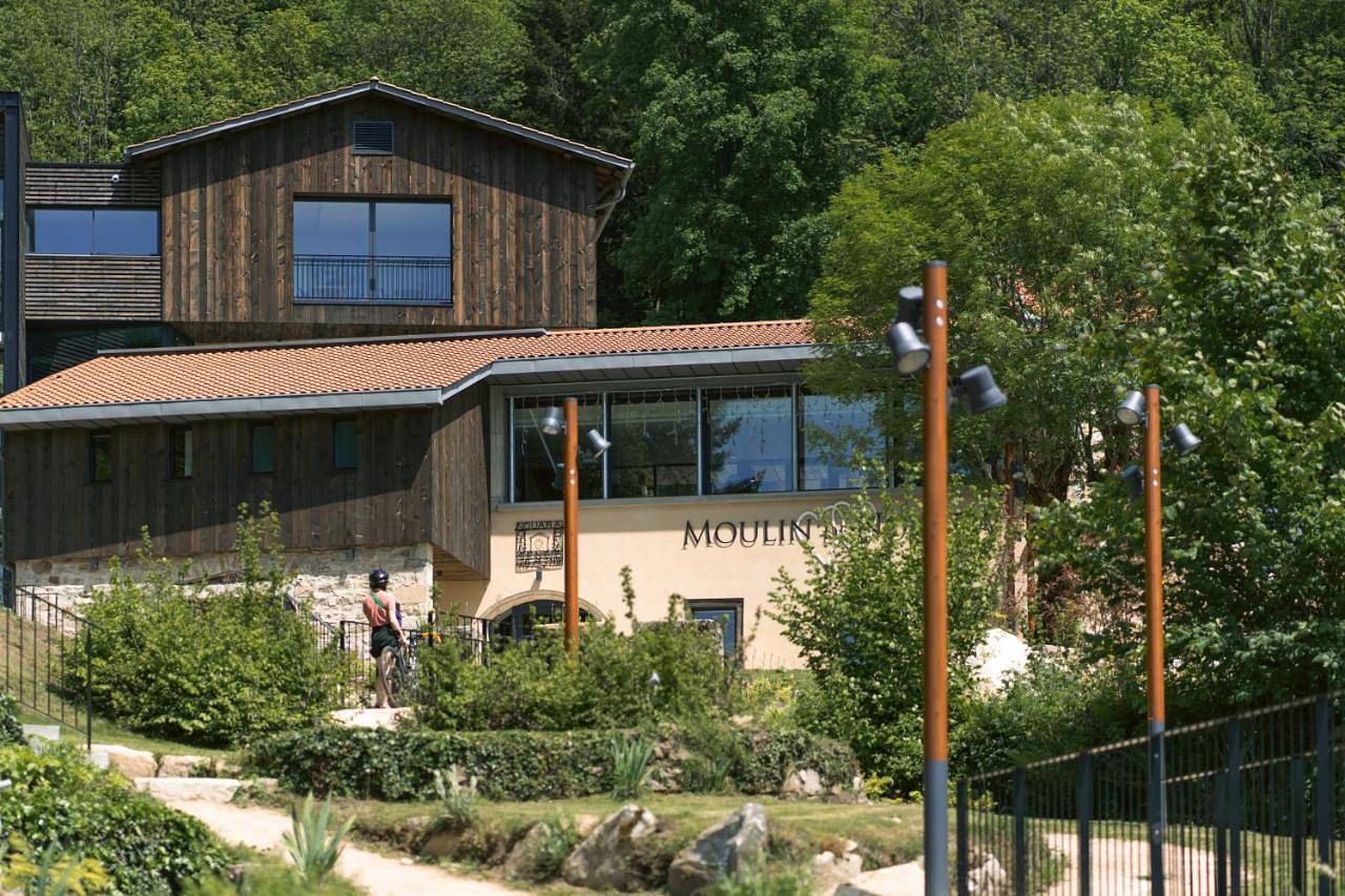 Six-Bedroom House in Ambert, Parc Naturel Régional Livradois-Forez