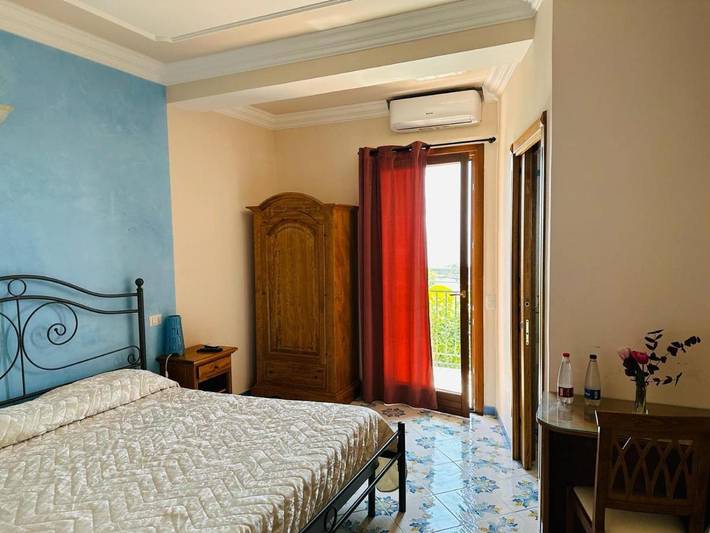 Location de vacances pour 5 personnes, avec Balcon ainsi que Terrasse et Vue à Scala - 2
