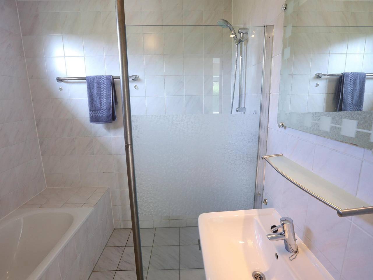 Netjes huis nabij Emslandermeer in Vlagtwedde, Provincie Groningen