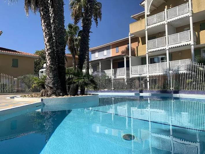 Villa pour 4 personnes, avec terrasse et piscine au Cap d'Agde