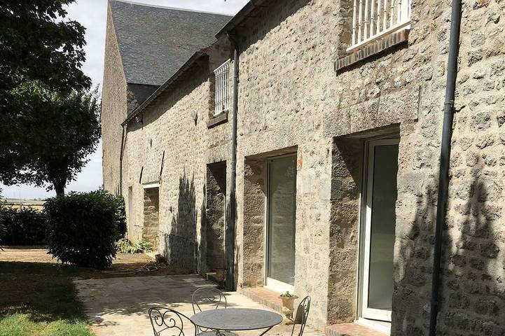 Gîte pour 7 personnes, avec terrasse et jardin à Fresnay-l'Évêque